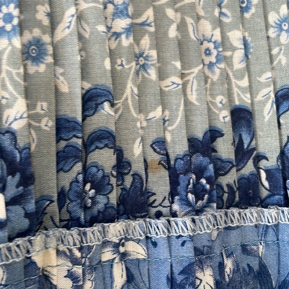 Vintage floral pleated skirt - Picture 6 of 6